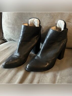 SOL SANA Leather Ankle Boots Booties Heeled Black